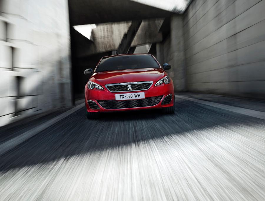  Peugeot 308 GTi 2015 года  (фото 9 из 65)